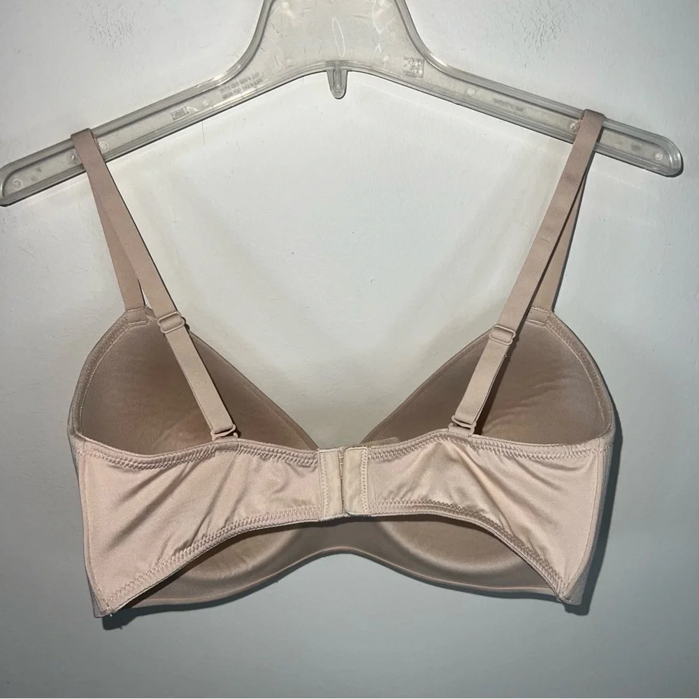 Maidenform Self Expressions Convertible Wireless Bra Nude Cream 38D Style SE0583